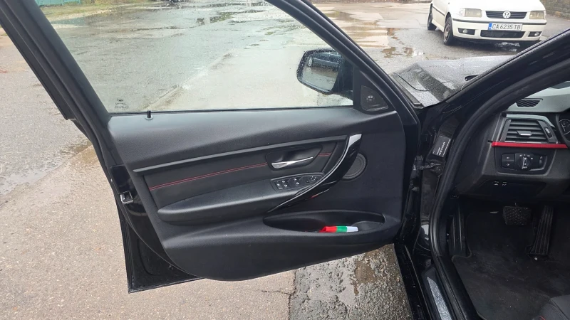 BMW 320 H&K audio /Head Up/DISTRONIK/KAMERA, снимка 14 - Автомобили и джипове - 52555407