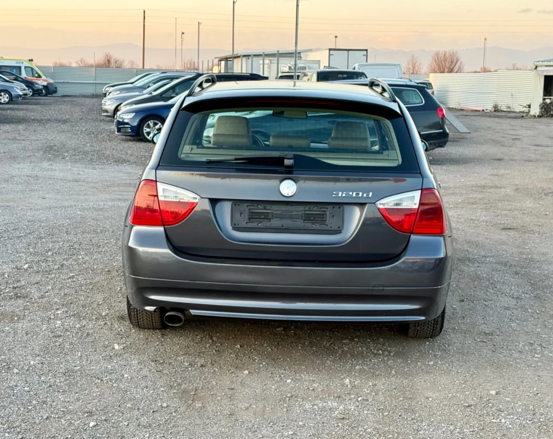 BMW 320 163кс* Кожа* Климатроник* Уникат, снимка 4 - Автомобили и джипове - 52859968