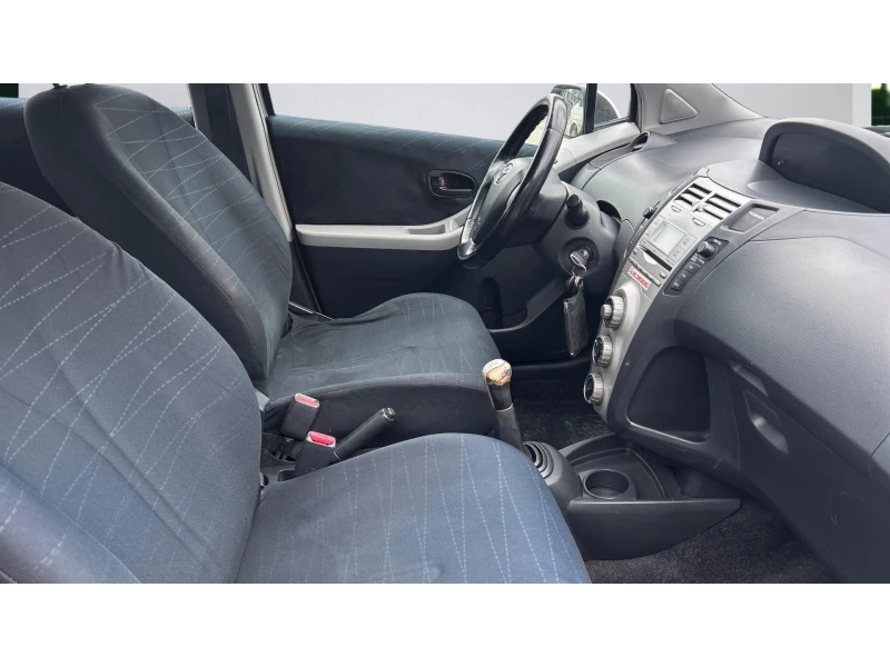 Toyota Yaris Месечна вноска от 100  , снимка 6 - Автомобили и джипове - 53456119