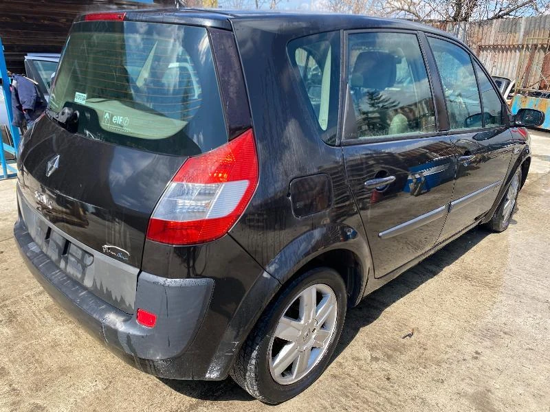 Renault Scenic 1.5 dci , снимка 4 - Автомобили и джипове - 44157077