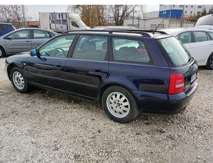 Audi A4 Комби, снимка 3 - Автомобили и джипове - 49267269