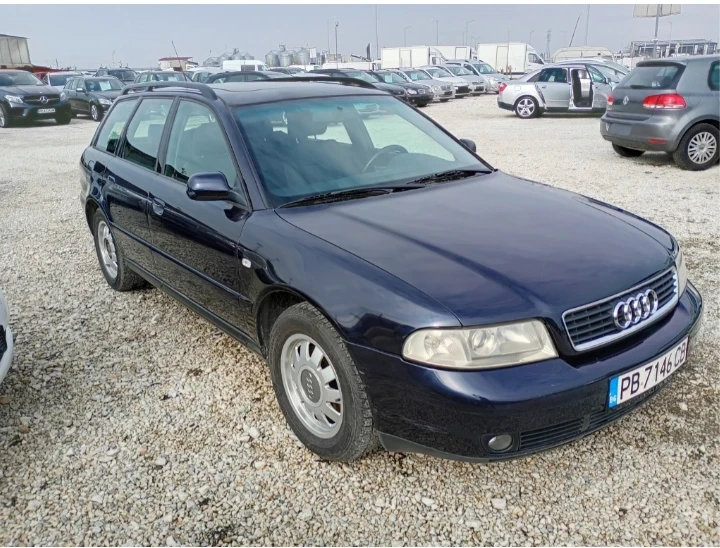 Audi A4 Комби, снимка 1 - Автомобили и джипове - 49267269