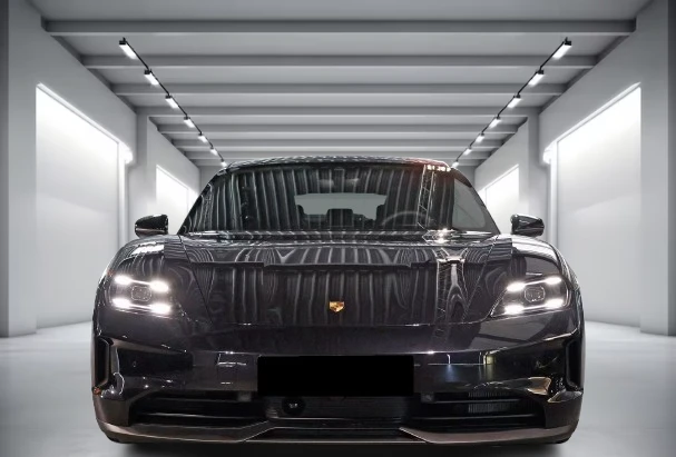 Porsche Taycan 4 = Air Suspension = Panorama Гаранция - изображение 3