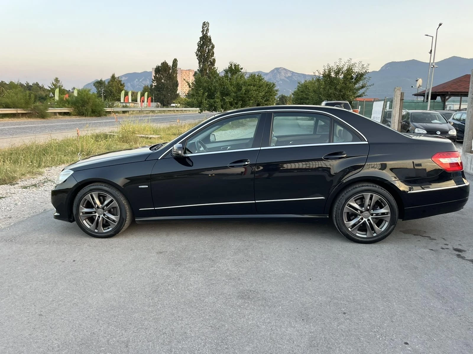 Mercedes-Benz E 250 2.2CDI 204кс EURO 5 AVANTGARDE  NAVI КОЖА ВНОС ИТ - изображение 6