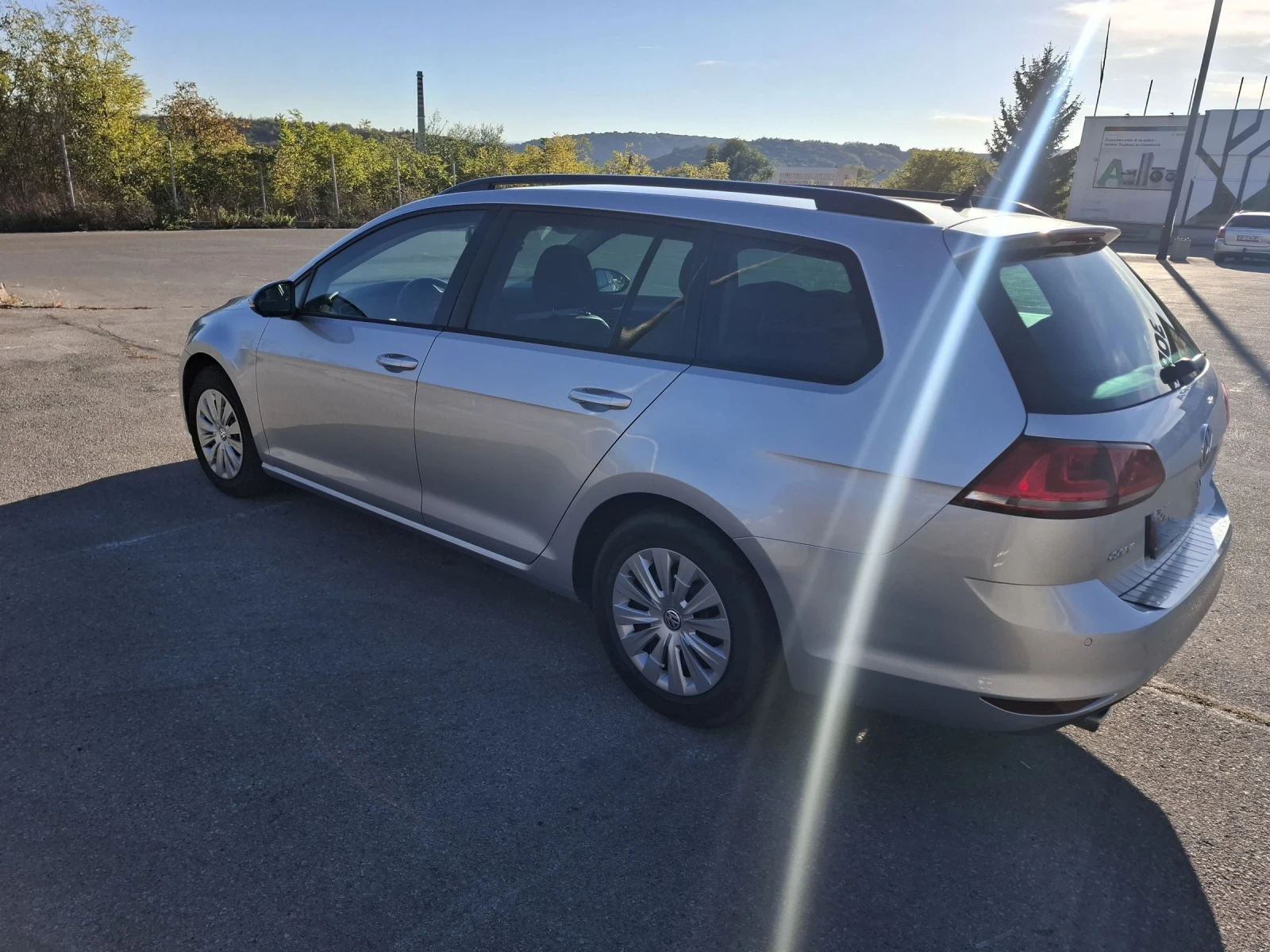 VW Golf Variant 1.6 TDI 105hp DSG - изображение 2