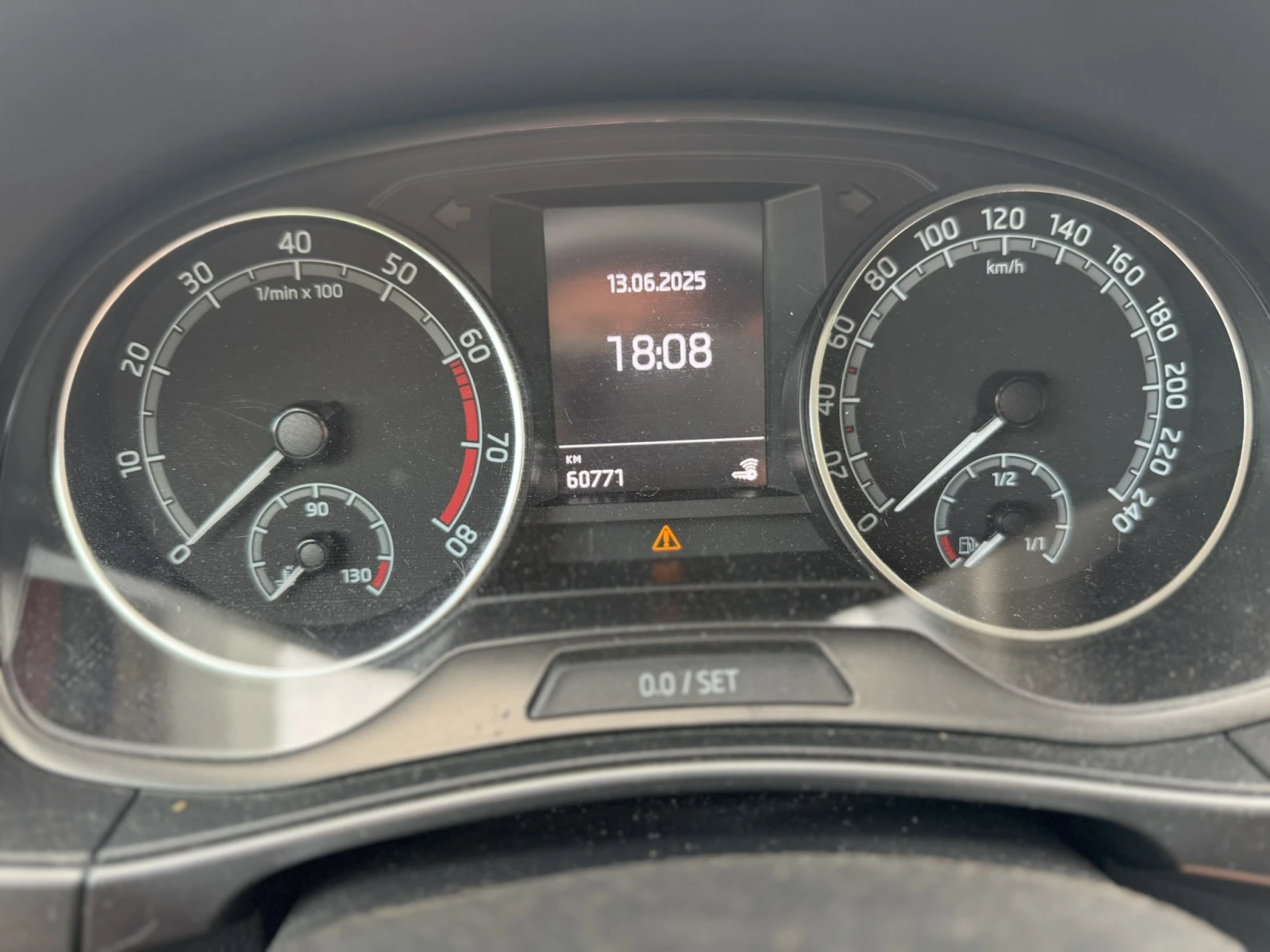 Skoda Fabia | Mobile.bg   12