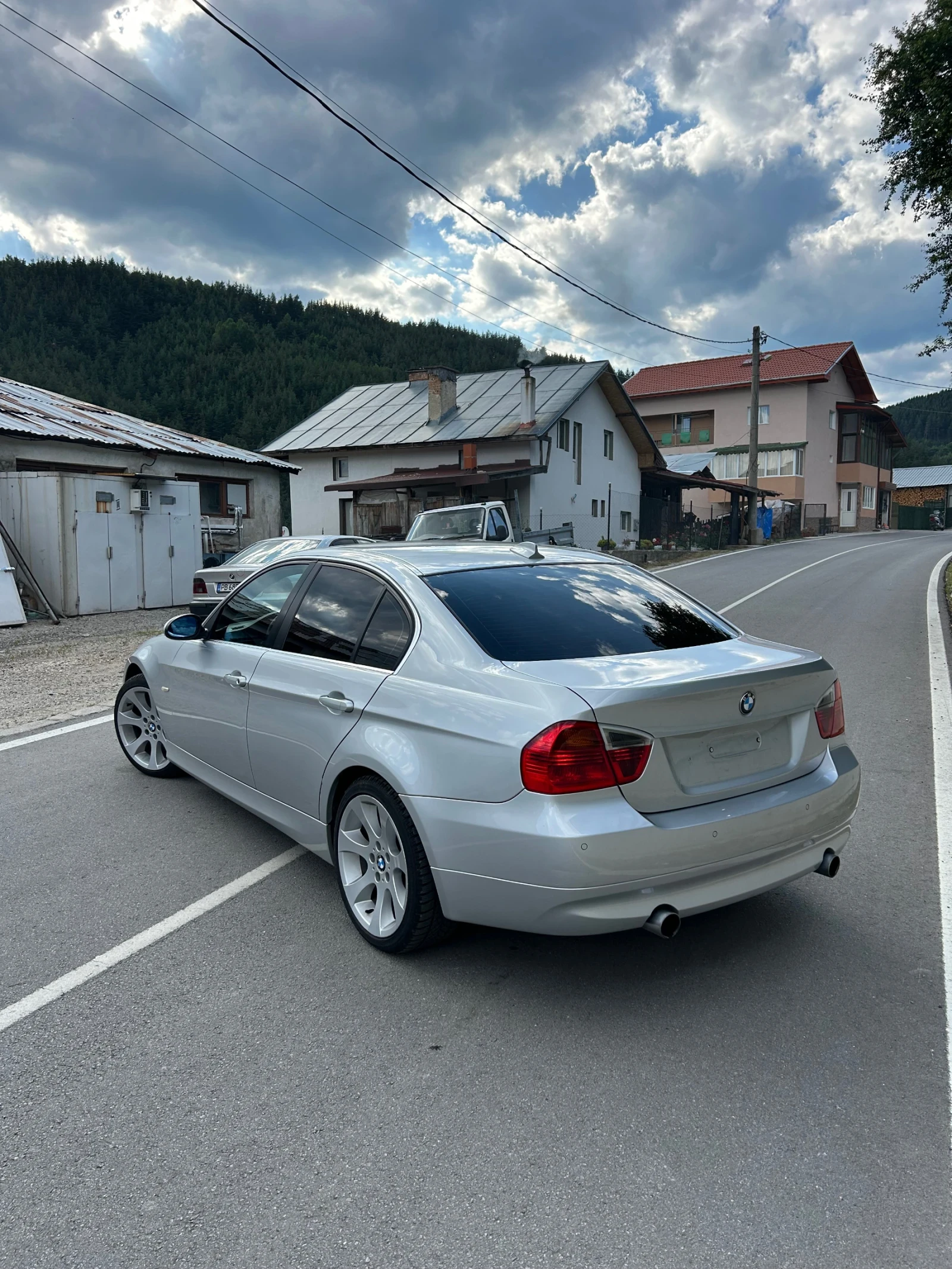 BMW 335 Нов Внос - изображение 2
