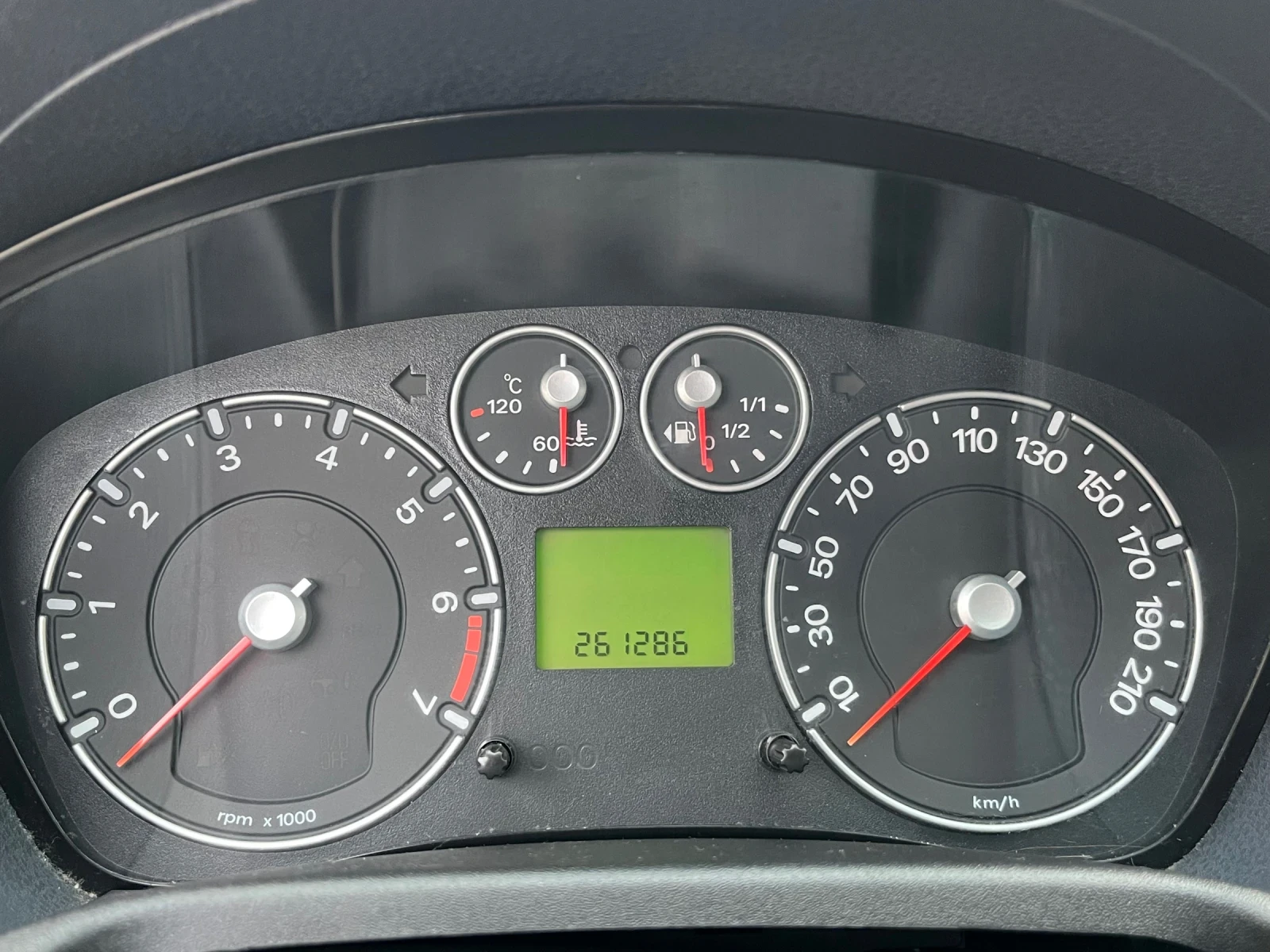 Ford Fiesta 1.4i - изображение 8