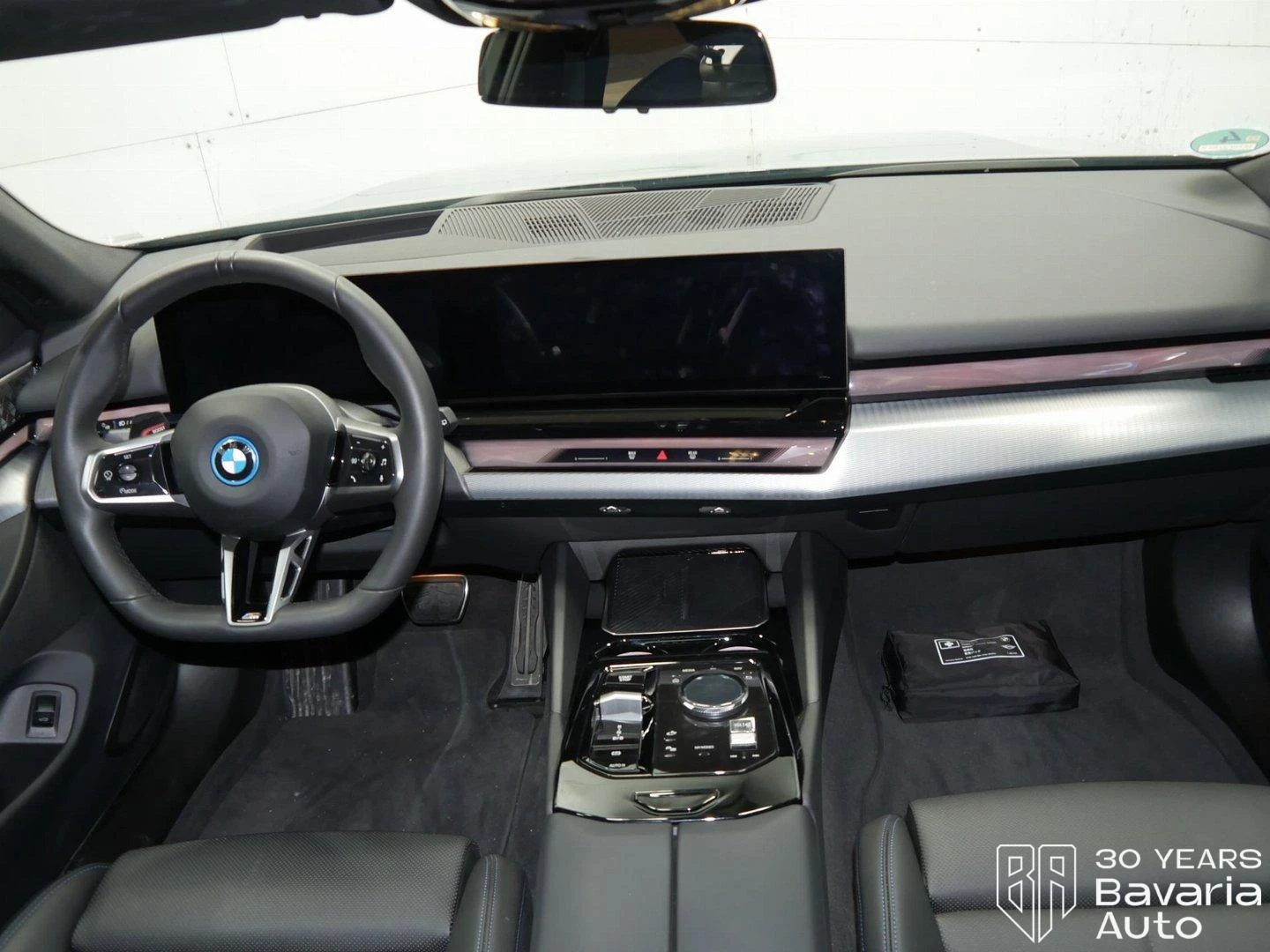 BMW i5 40 eDrive Touring M Sport Paket - изображение 6