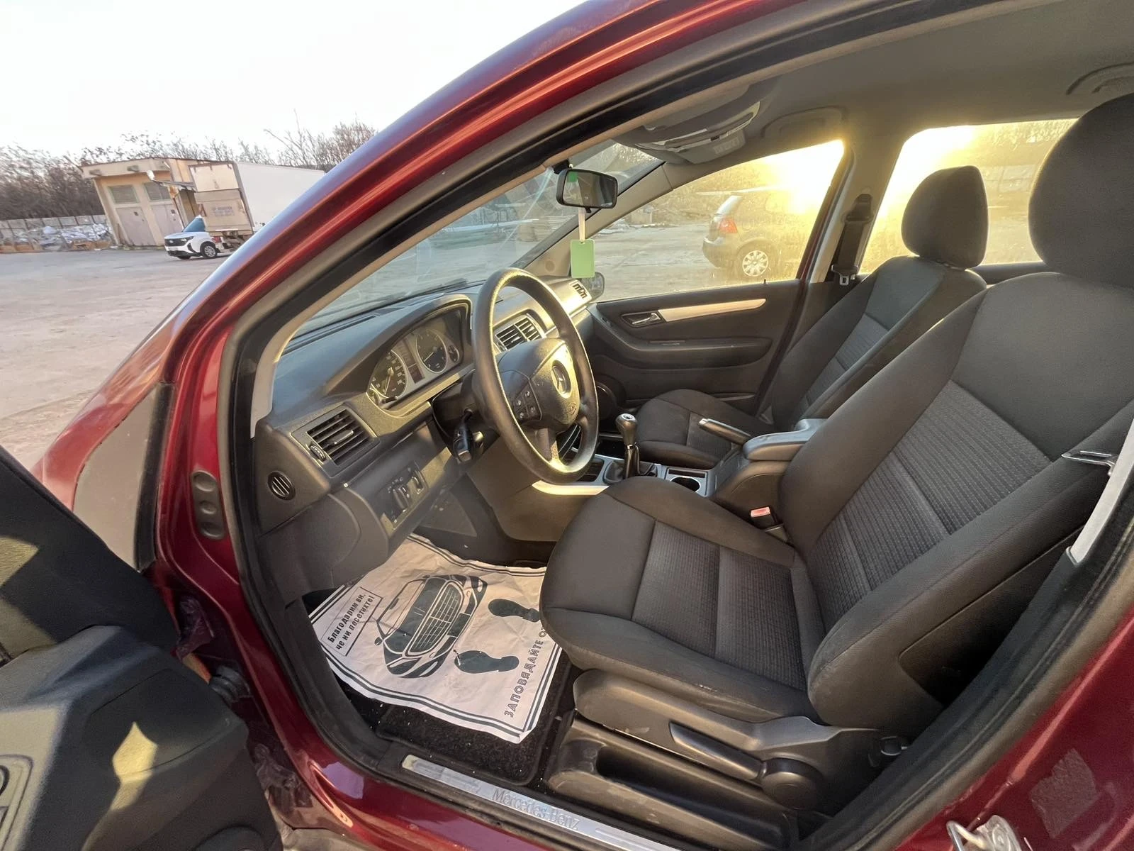 Mercedes-Benz B 180 180 CDI, снимка 16 - Автомобили и джипове - 53841364