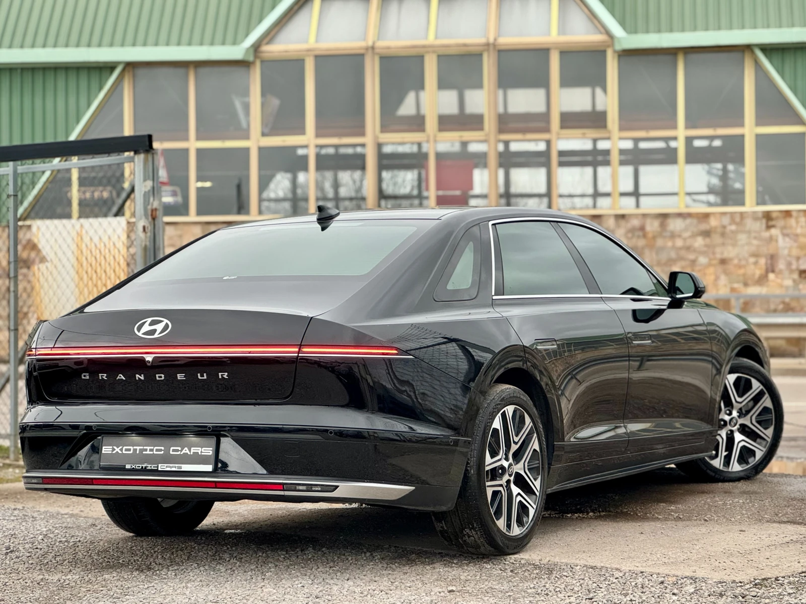 Hyundai Grandeur LPG 3.5 V6 Exclusive GN7 - изображение 4