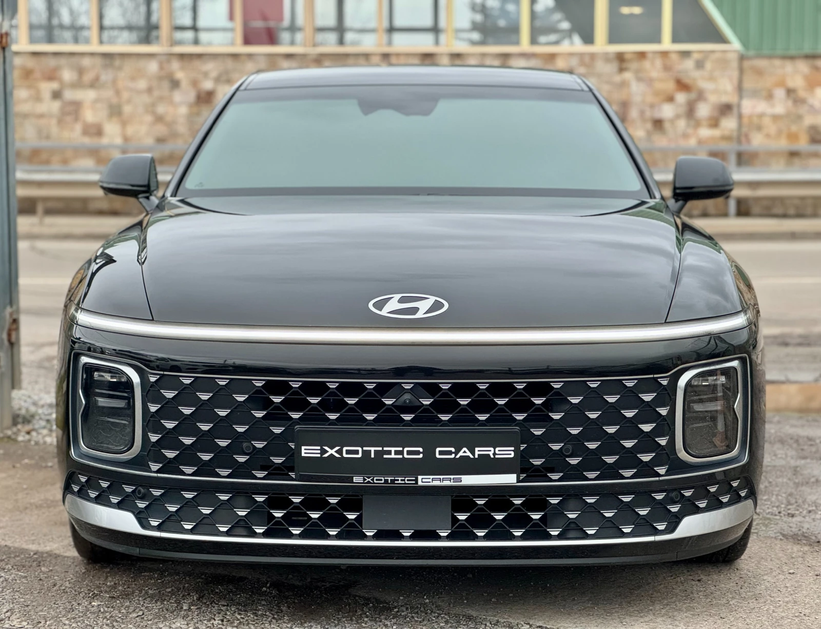 Hyundai Grandeur LPG 3.5 V6 Exclusive GN7 - изображение 2