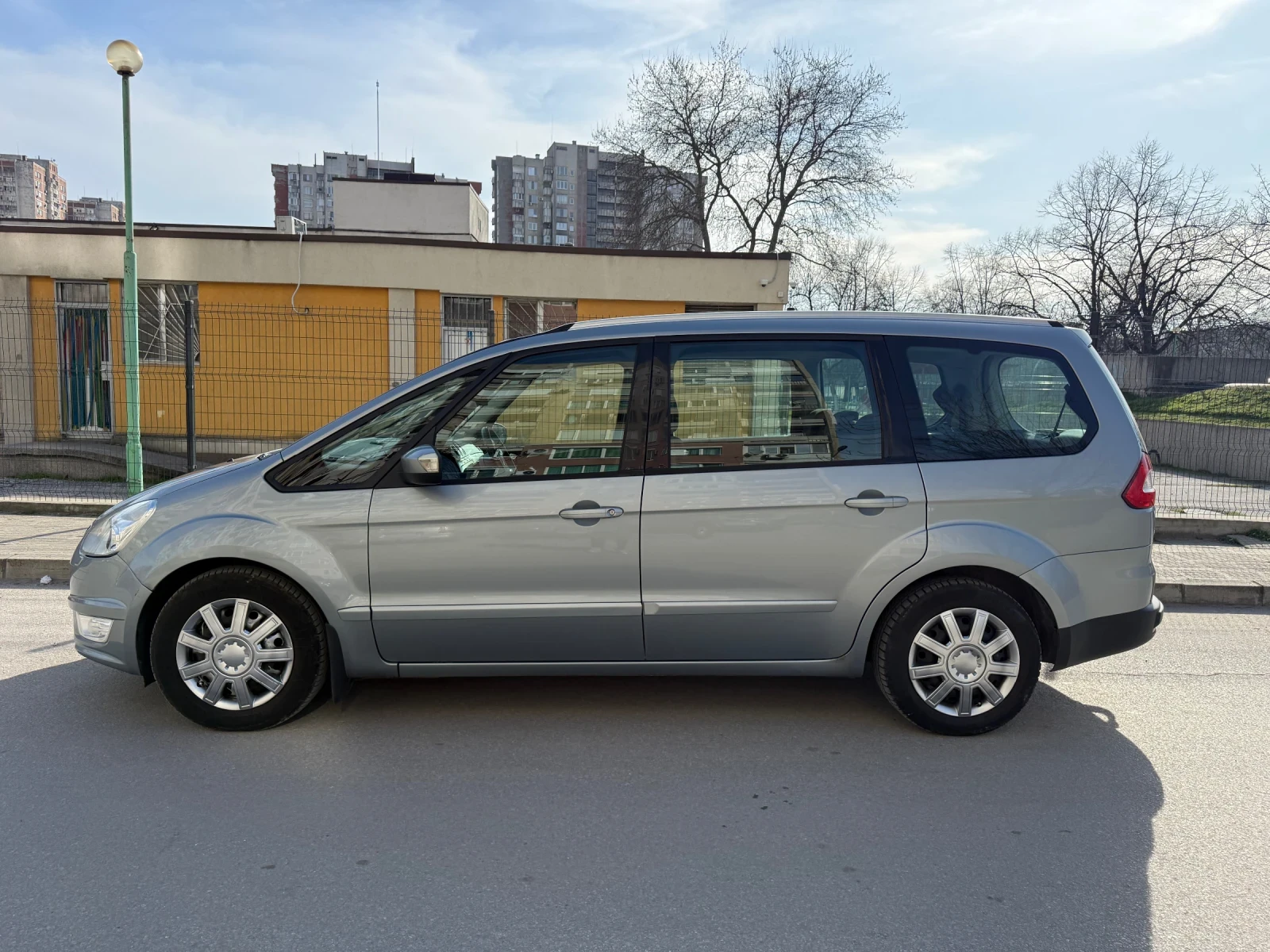 Ford Galaxy 2.0tdci - изображение 3