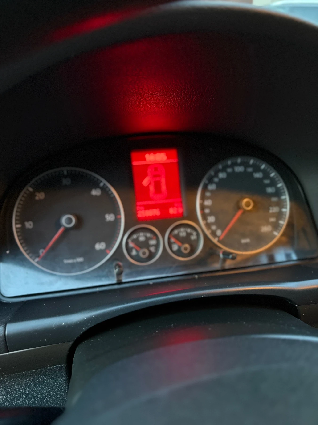 VW Touran  - изображение 3