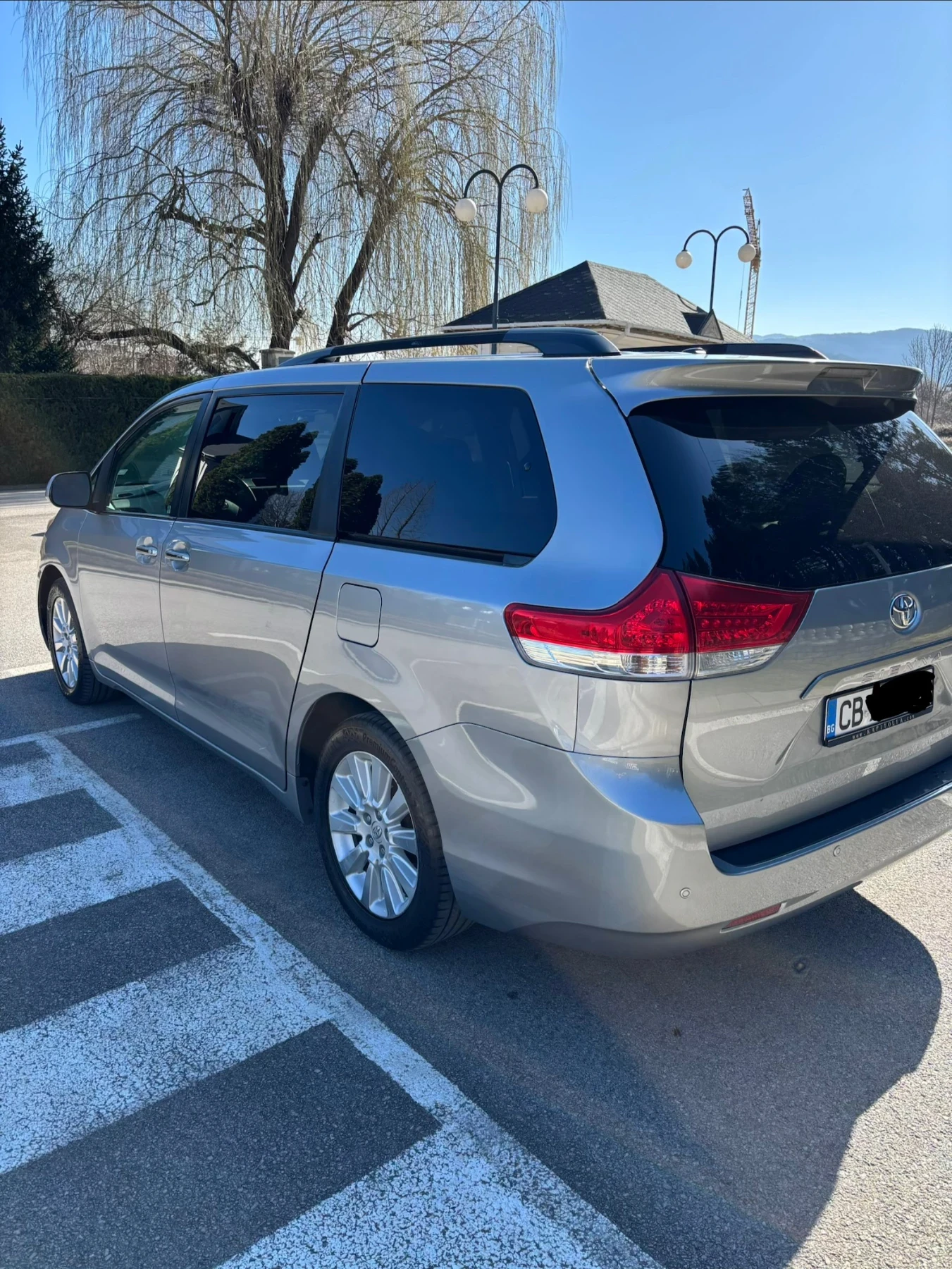 Toyota Sienna, снимка 5 - Автомобили и джипове - 53869450