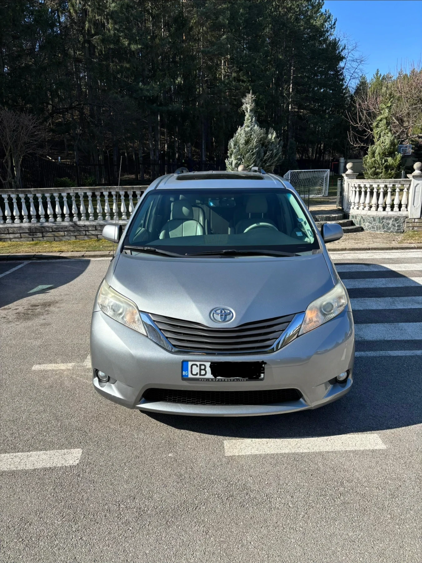 Toyota Sienna, снимка 2 - Автомобили и джипове - 53869450