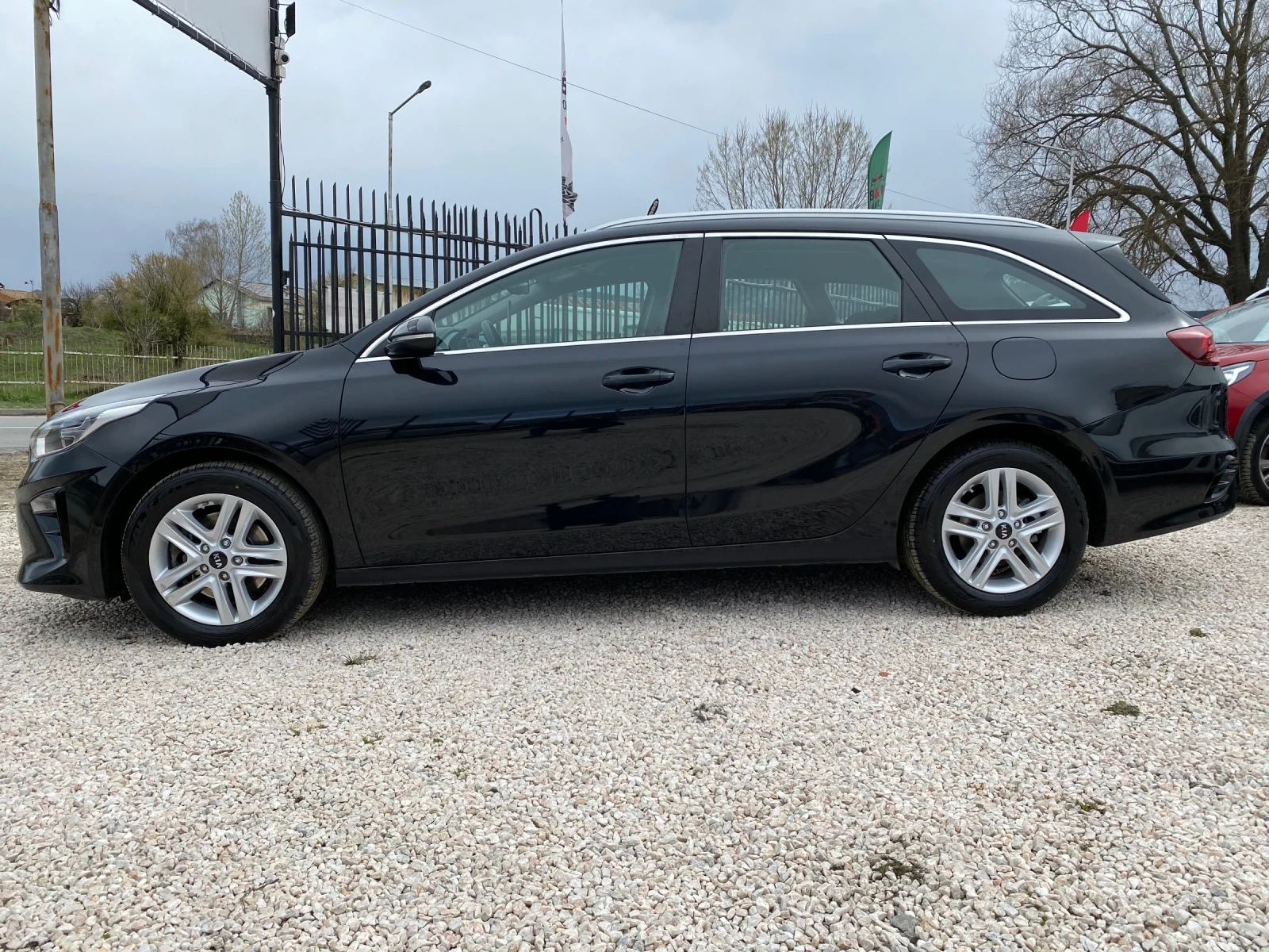 Kia Ceed 1.6 CDRI, снимка 5 - Автомобили и джипове - 54222841