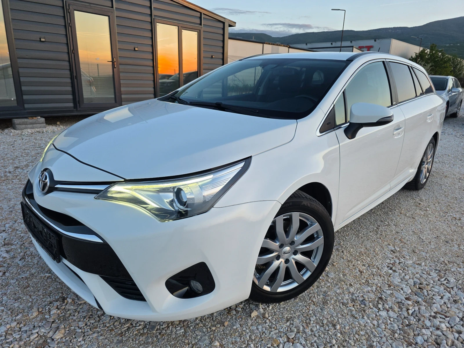 Toyota Avensis 1.8 Vvti Edition-S Евро 6 KeyLess Go Нави Камера