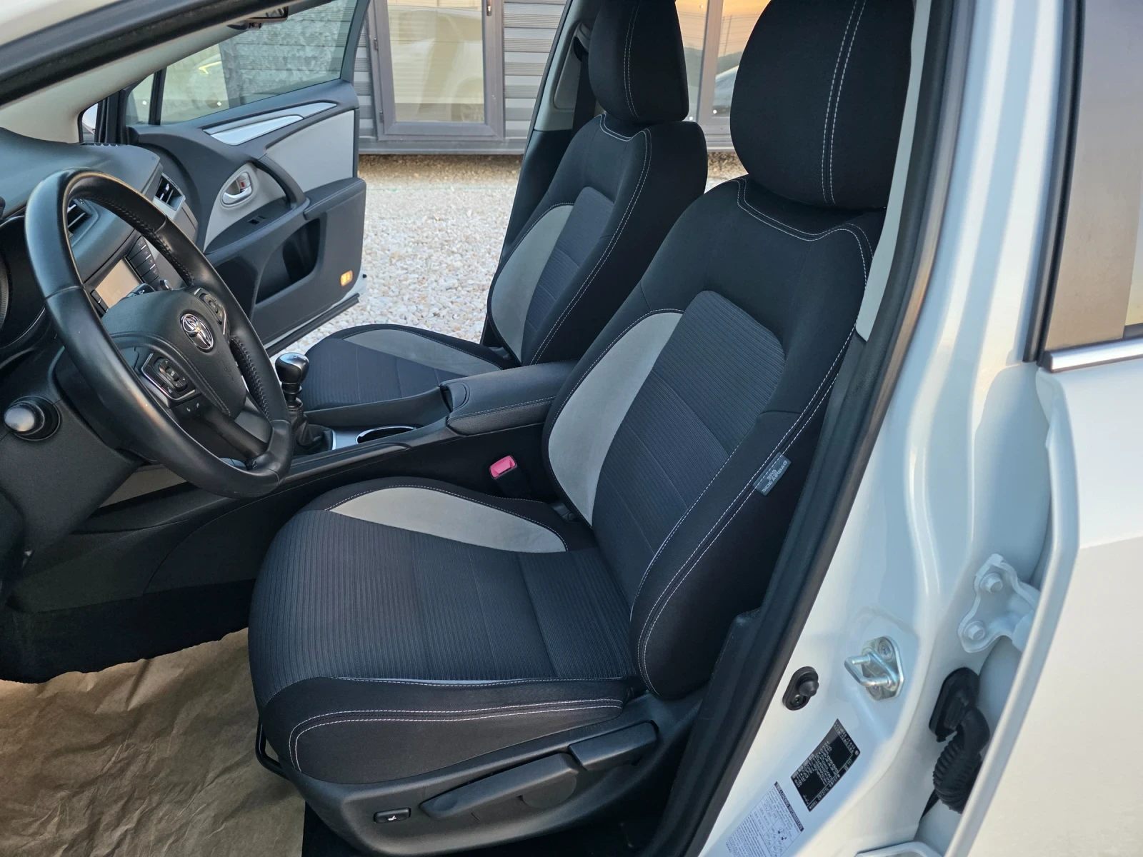 Toyota Avensis 1.8 Vvti Edition-S ���� 6 KeyLess Go ���� ������ | Mobile.bg � ����������� 6