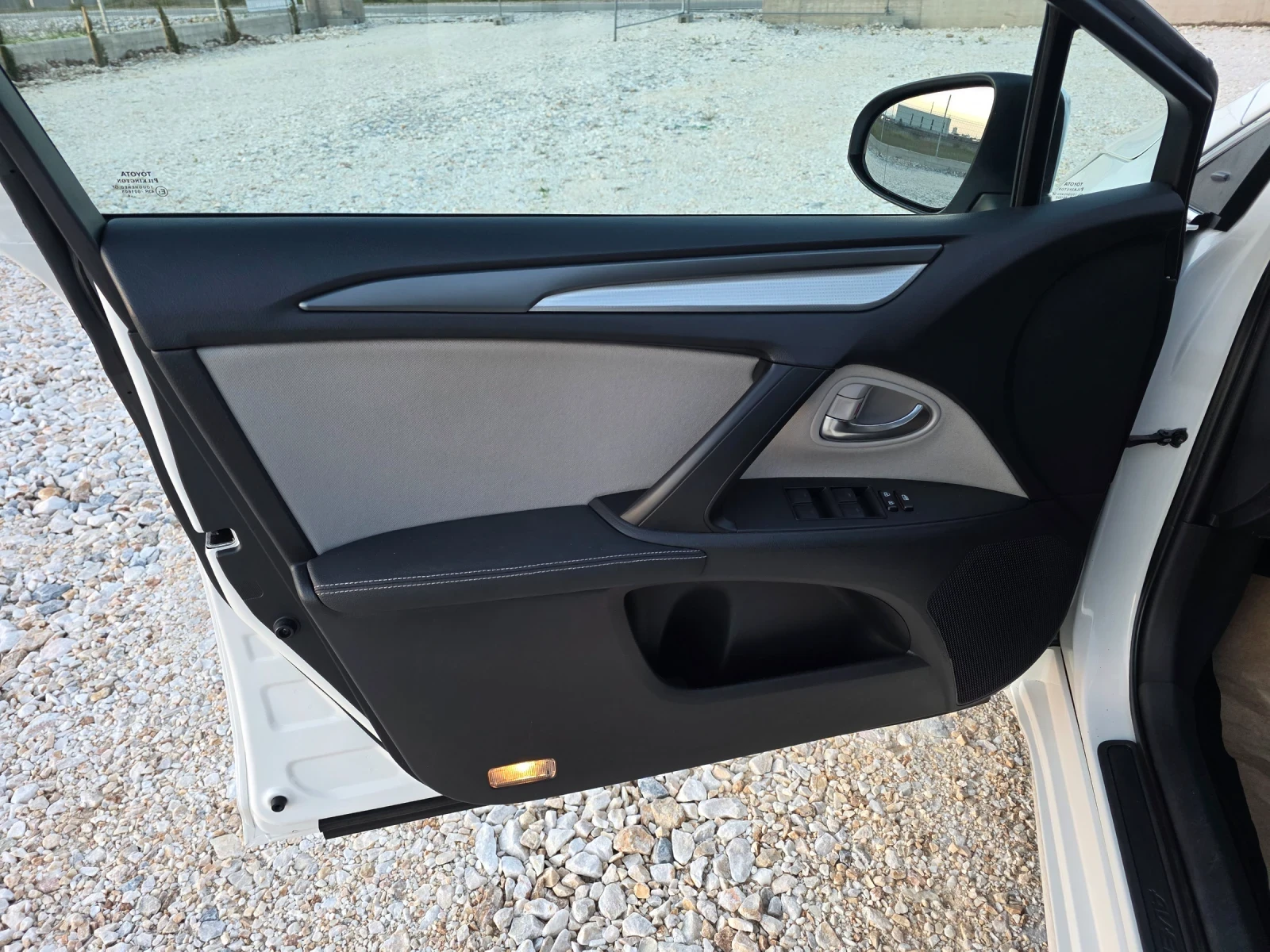 Toyota Avensis 1.8 Vvti Edition-S ���� 6 KeyLess Go ���� ������ | Mobile.bg � ����������� 5