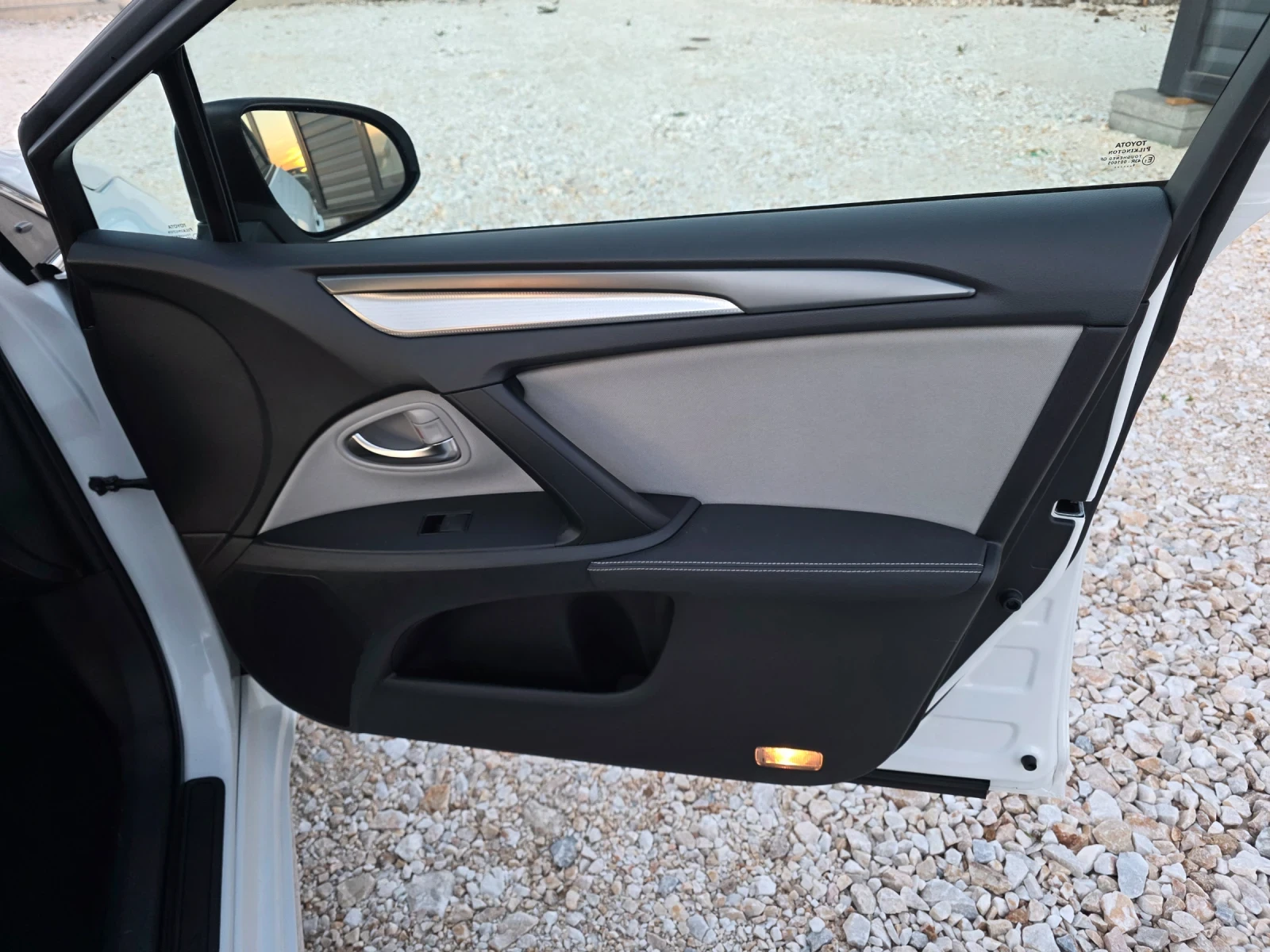 Toyota Avensis 1.8 Vvti Edition-S ���� 6 KeyLess Go ���� ������ | Mobile.bg � ����������� 7