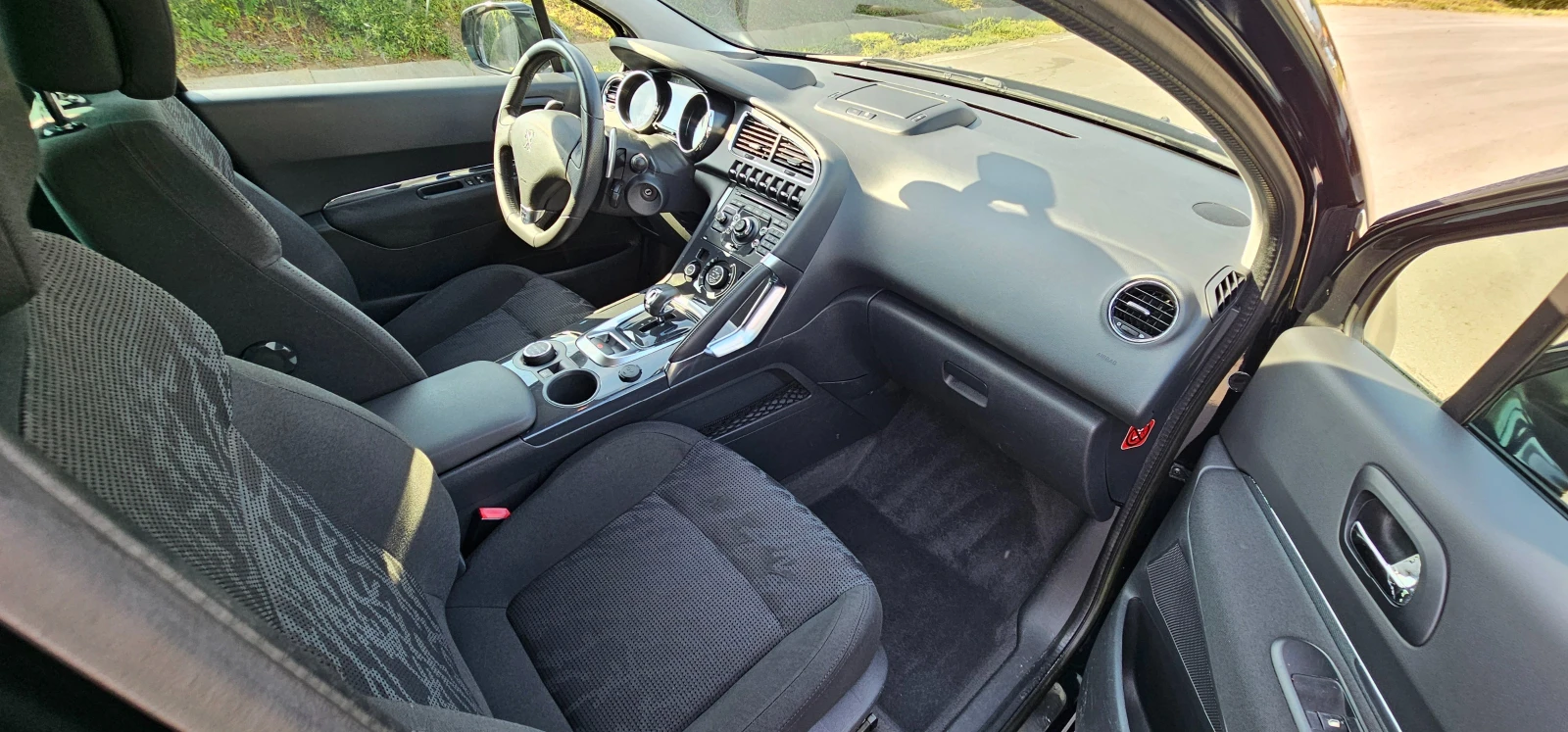 Peugeot 3008 2.0 HDI, снимка 11 - Автомобили и джипове - 54797953