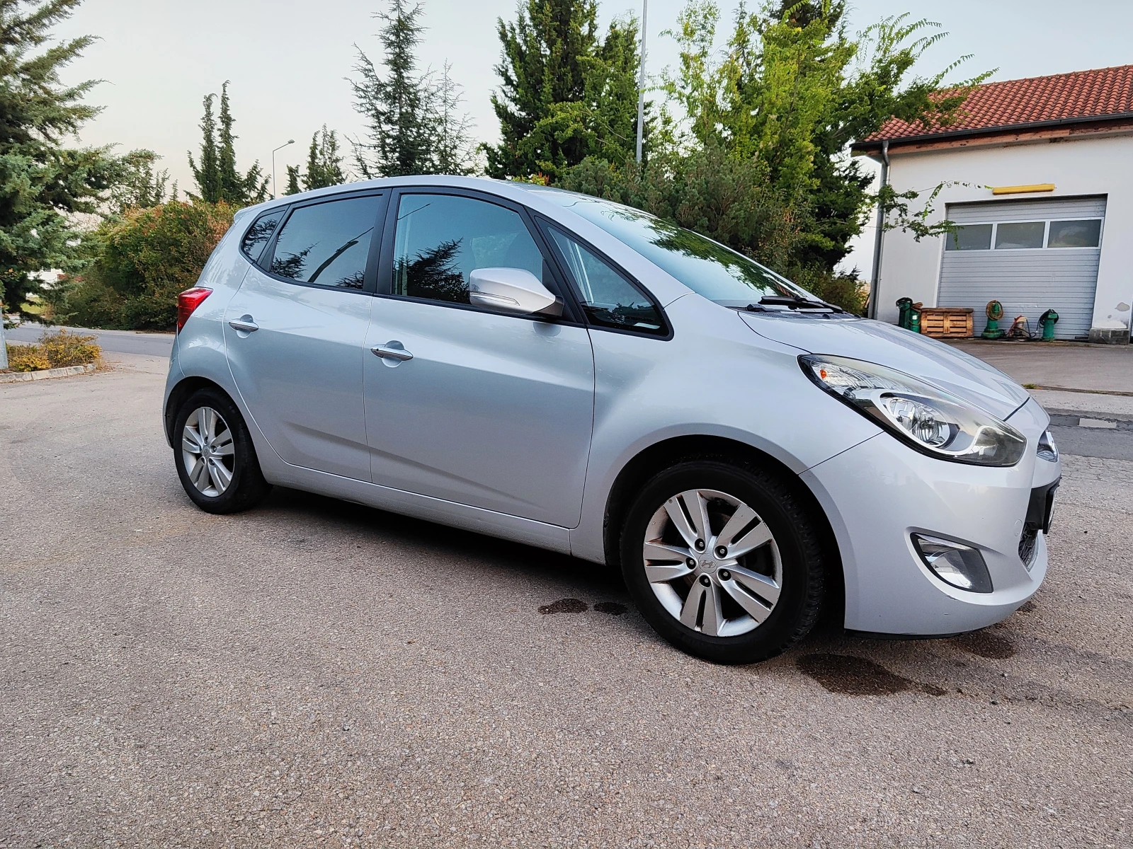 Hyundai Ix20, снимка 5 - Автомобили и джипове - 55986763