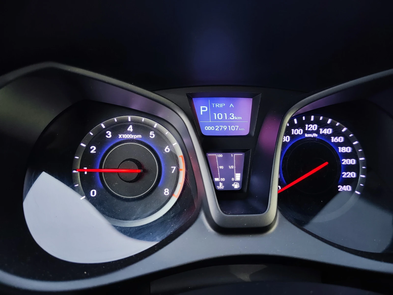 Hyundai Ix20, снимка 10 - Автомобили и джипове - 55986763