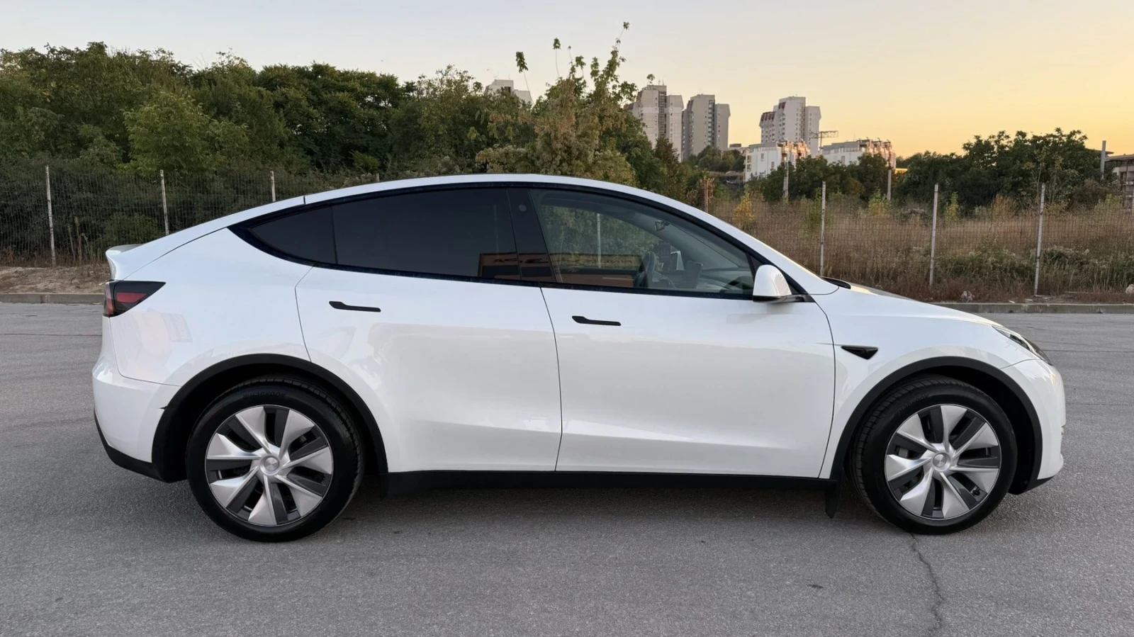Tesla Model Y Tesla Model Y LONG RANGE DUAL MOTOR, снимка 6 - Автомобили и джипове - 56121042