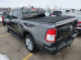 Dodge RAM 1500 BIG HORN CREW CAB SHORT BED/ CARFAX/4х4/Хеми 5.7, снимка 4 - Автомобили и джипове - 53700764