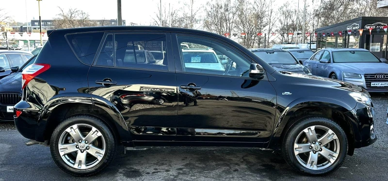 Toyota Rav4 2.2D-CAT 150HP 4X4 NAVI CAMERA КОЖА, снимка 4 - Автомобили и джипове - 52856857