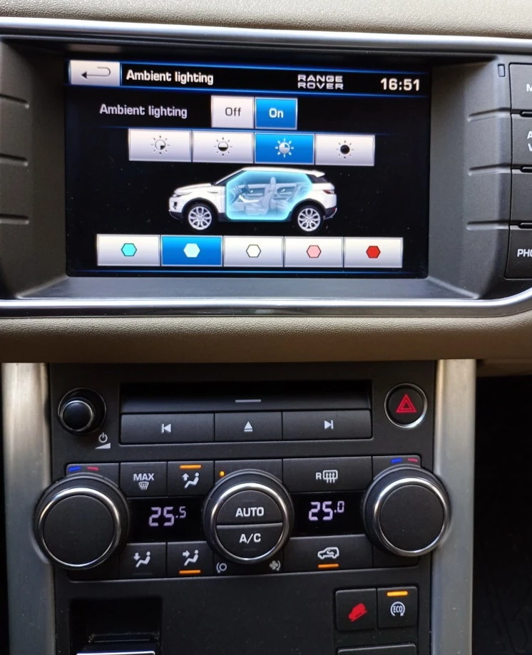 Land Rover Range Rover Evoque 2.2 TD4 Luxury, снимка 9 - Автомобили и джипове - 53816588