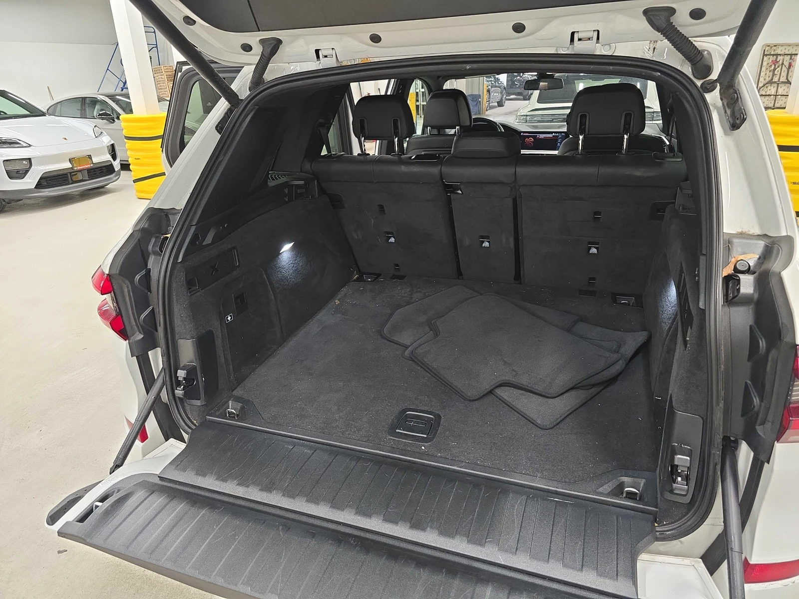 BMW X5 * 40i* CARFAX *    | Mobile.bg   12