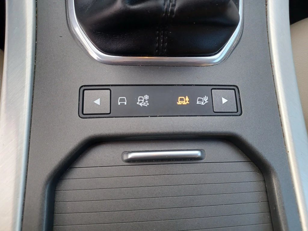 Land Rover Range Rover Evoque 2.2 TD4 Luxury, снимка 7 - Автомобили и джипове - 53816588