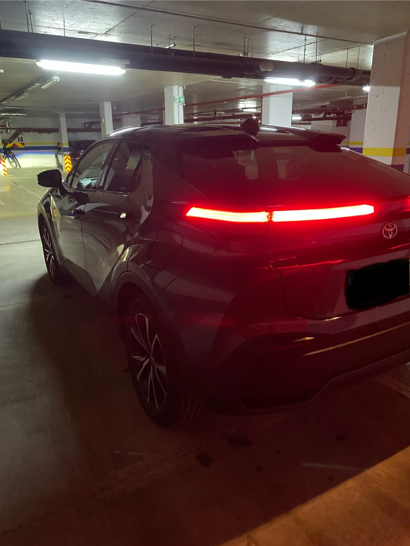 Toyota C-HR Toyota C-HR2.0 Hybrid HEV 197к.с. CLASSY , снимка 7 - Автомобили и джипове - 53921820