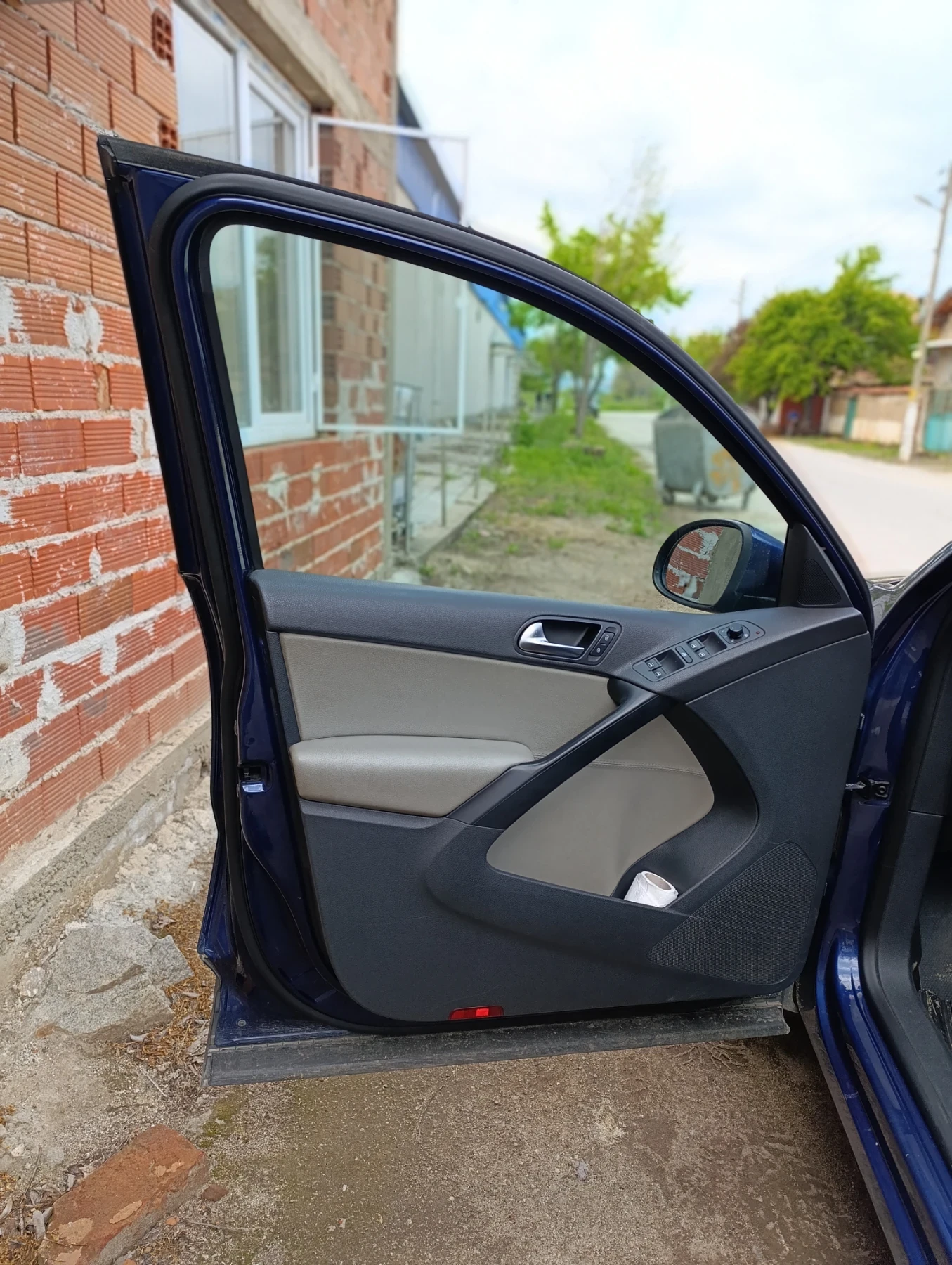 VW Tiguan, снимка 11 - Автомобили и джипове - 54388597