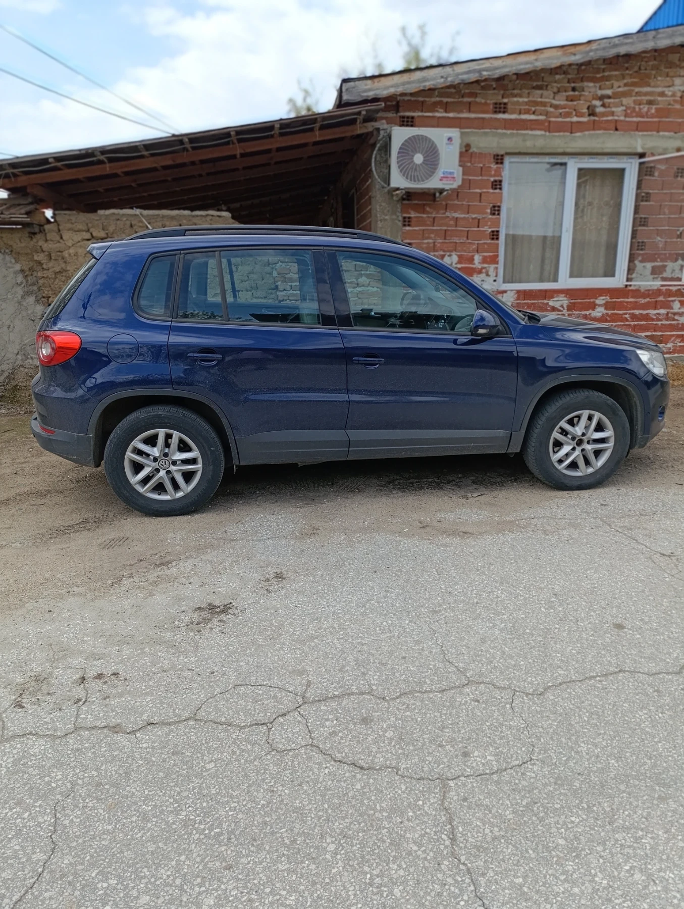 VW Tiguan, снимка 15 - Автомобили и джипове - 54388597