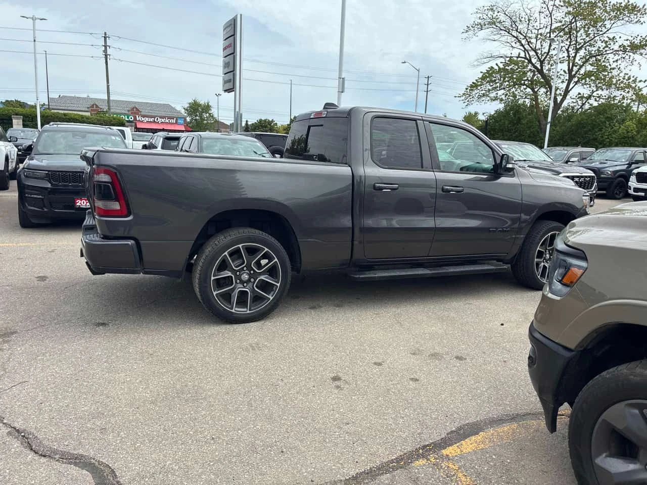 Dodge RAM 1500 | Sport | ПОДГРЕВ | CARFAX | ГОЛЯМА НАВИГАЦИЯ | , снимка 3 - Автомобили и джипове - 54652760