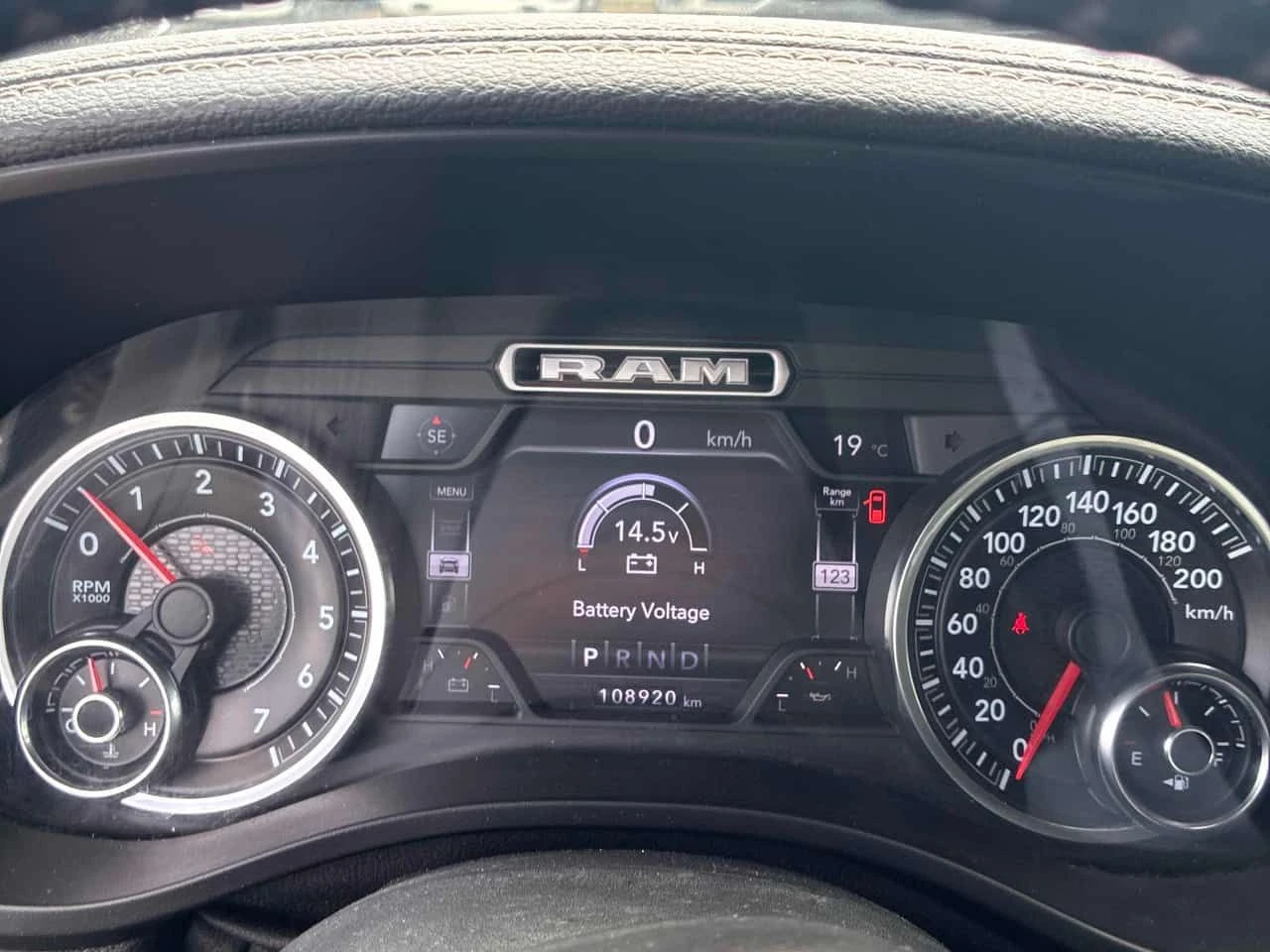 Dodge RAM 1500 | Sport | ПОДГРЕВ | CARFAX | ГОЛЯМА НАВИГАЦИЯ | , снимка 8 - Автомобили и джипове - 54652760