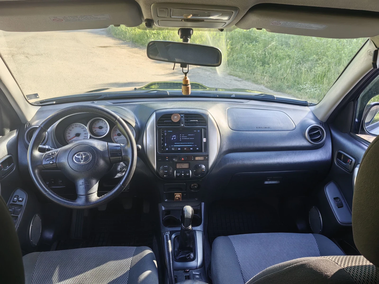 Toyota Rav4 2.0  D-4D Facelift, снимка 8 - Автомобили и джипове - 54722346