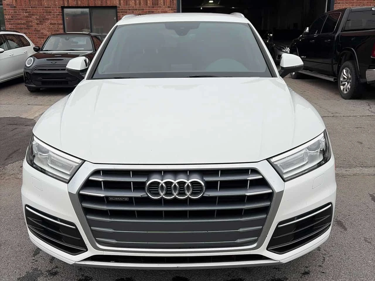 Audi Q5 | Komfort | АВТОКРЕДИТ БЕЗ ПЪРВОНАЧАЛНА ВНОСКА | , снимка 6 - Автомобили и джипове - 54918213