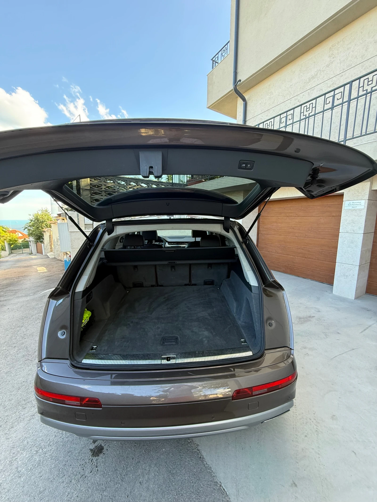 Audi Q7 3.0 TDI  MATRIX, снимка 8 - Автомобили и джипове - 54933401