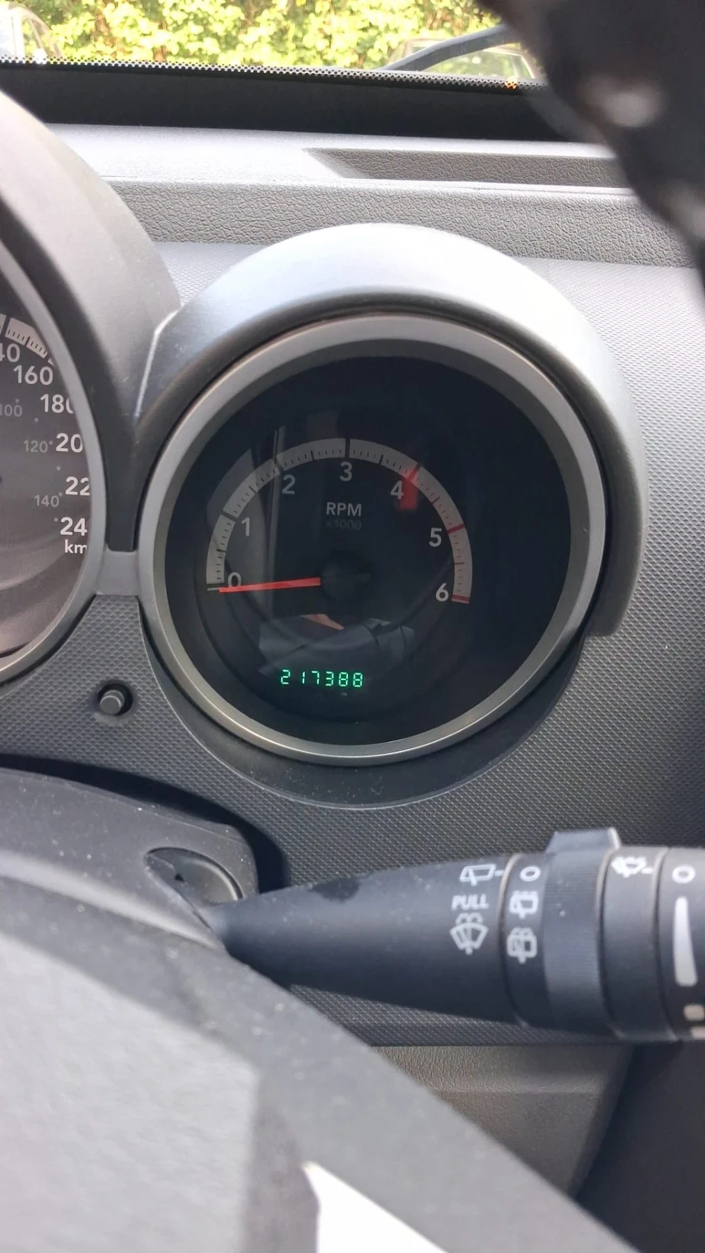 Dodge Nitro, снимка 7 - Автомобили и джипове - 55102363