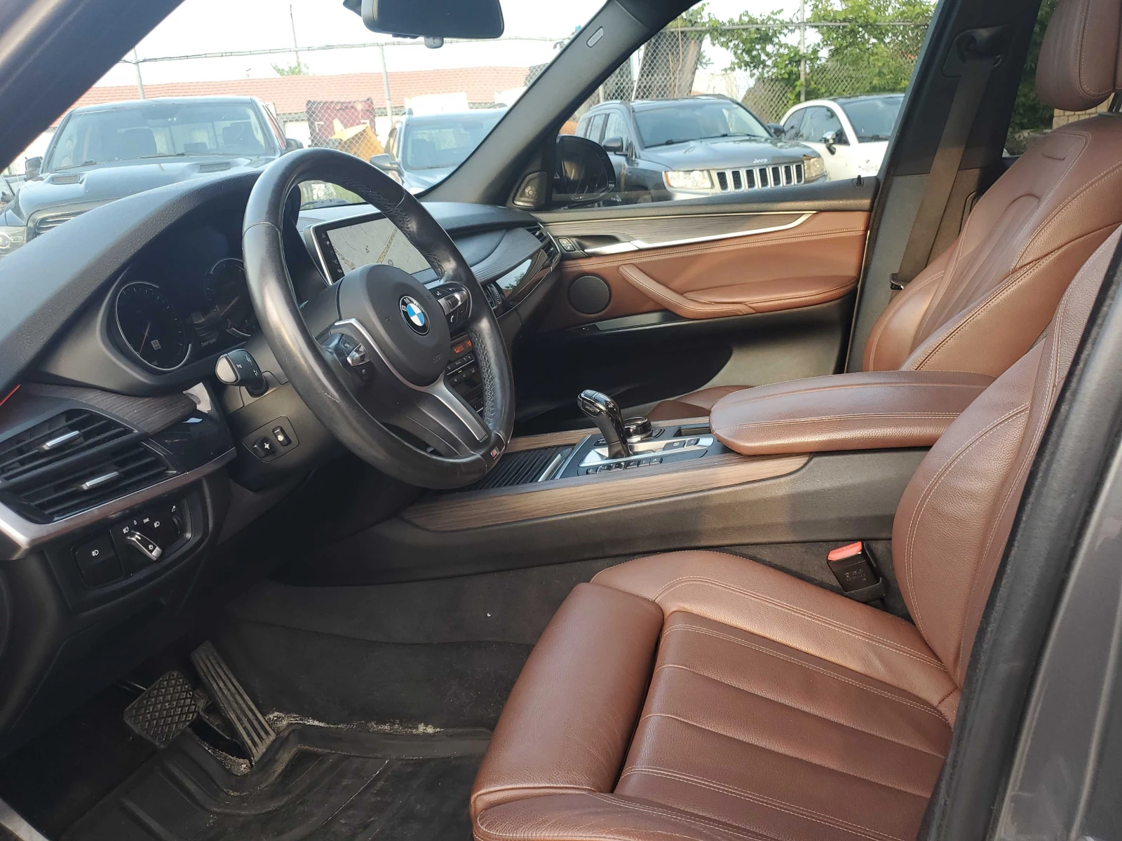 BMW X5 35i * M ПАКЕТ * HEAD UP * HK * СЕРВИЗНА ИСТОРИЯ * , снимка 6 - Автомобили и джипове - 55113991