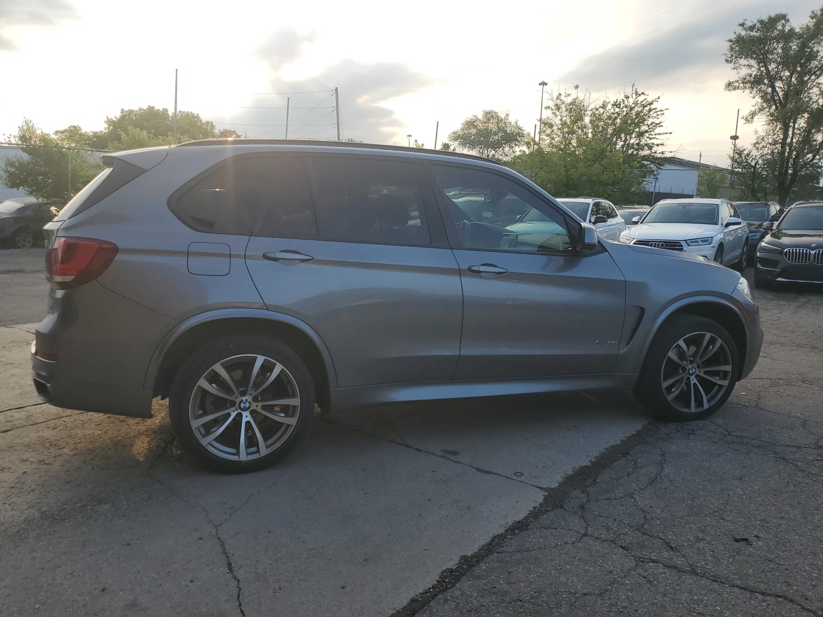 BMW X5 35i * M ПАКЕТ * HEAD UP * HK * СЕРВИЗНА ИСТОРИЯ * , снимка 3 - Автомобили и джипове - 55113991
