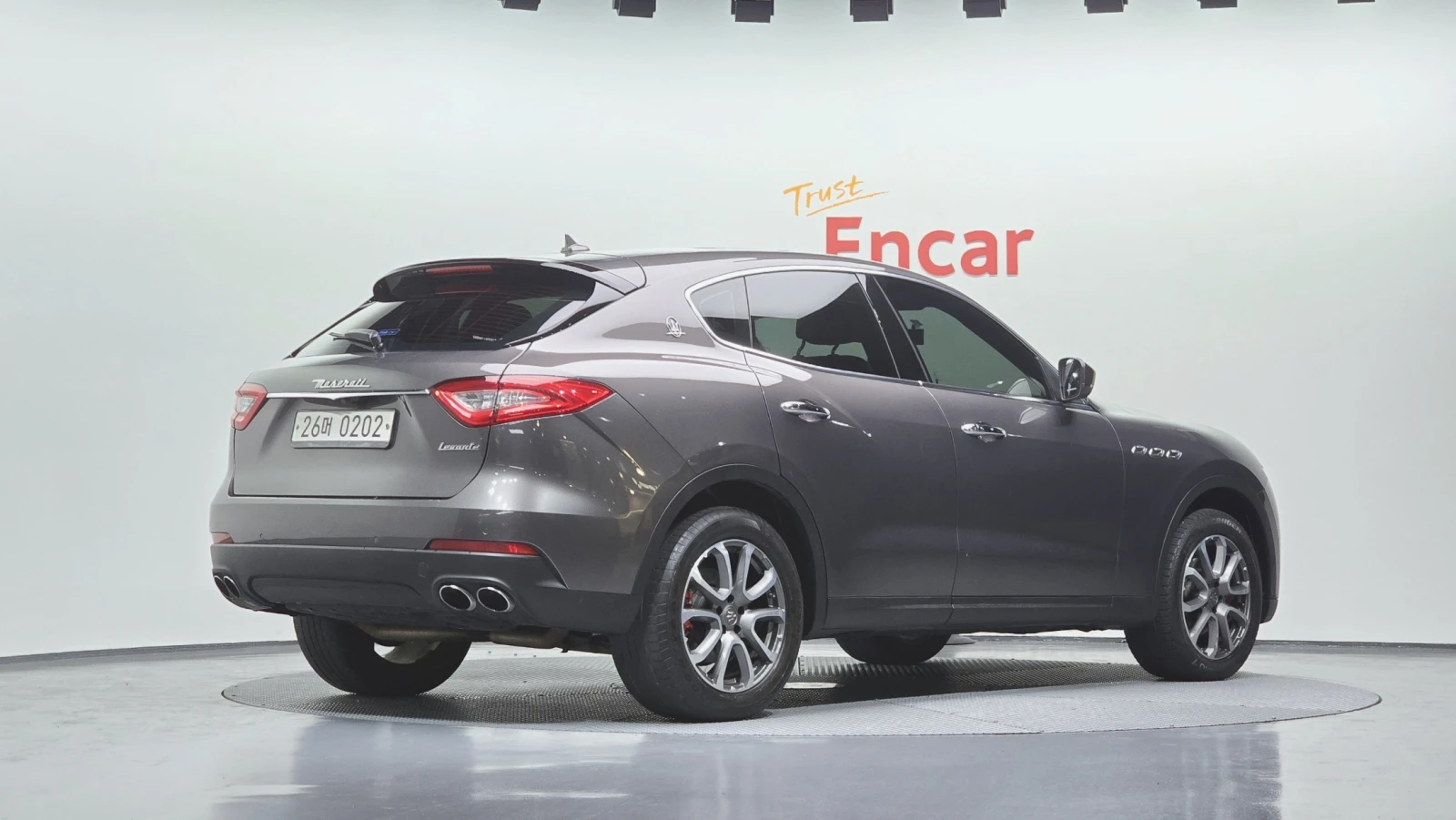 Maserati Levante 3.0 Diesel AWD Premium, снимка 2 - Автомобили и джипове - 55377957