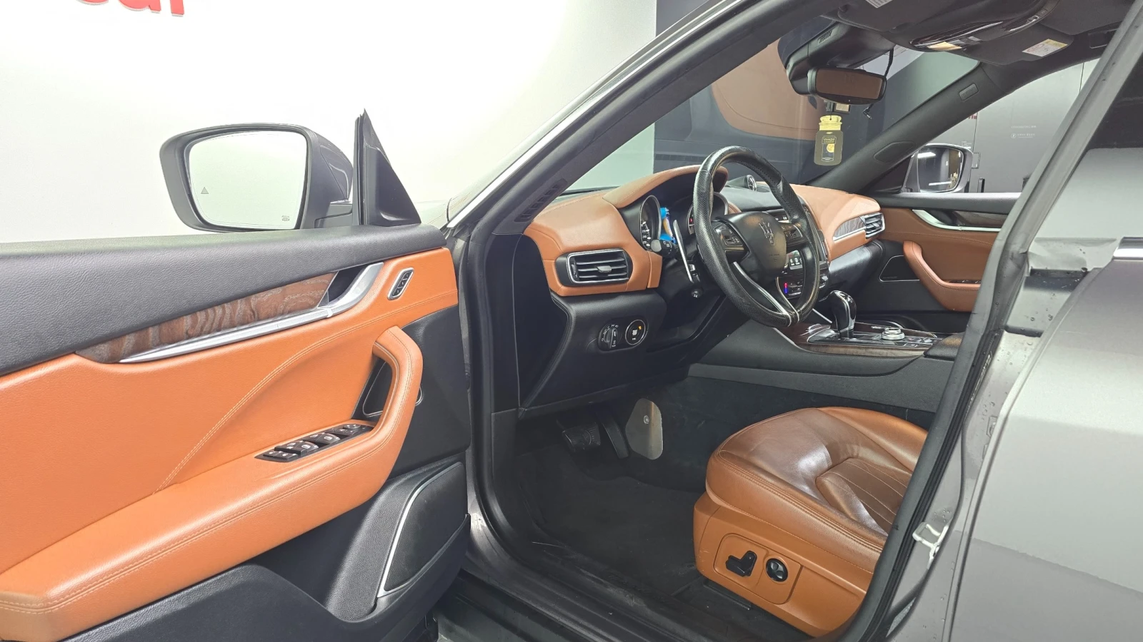 Maserati Levante 3.0 Diesel AWD Premium, снимка 10 - Автомобили и джипове - 55377957