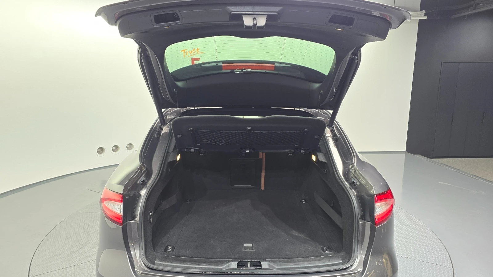 Maserati Levante 3.0 Diesel AWD Premium, снимка 16 - Автомобили и джипове - 55377957