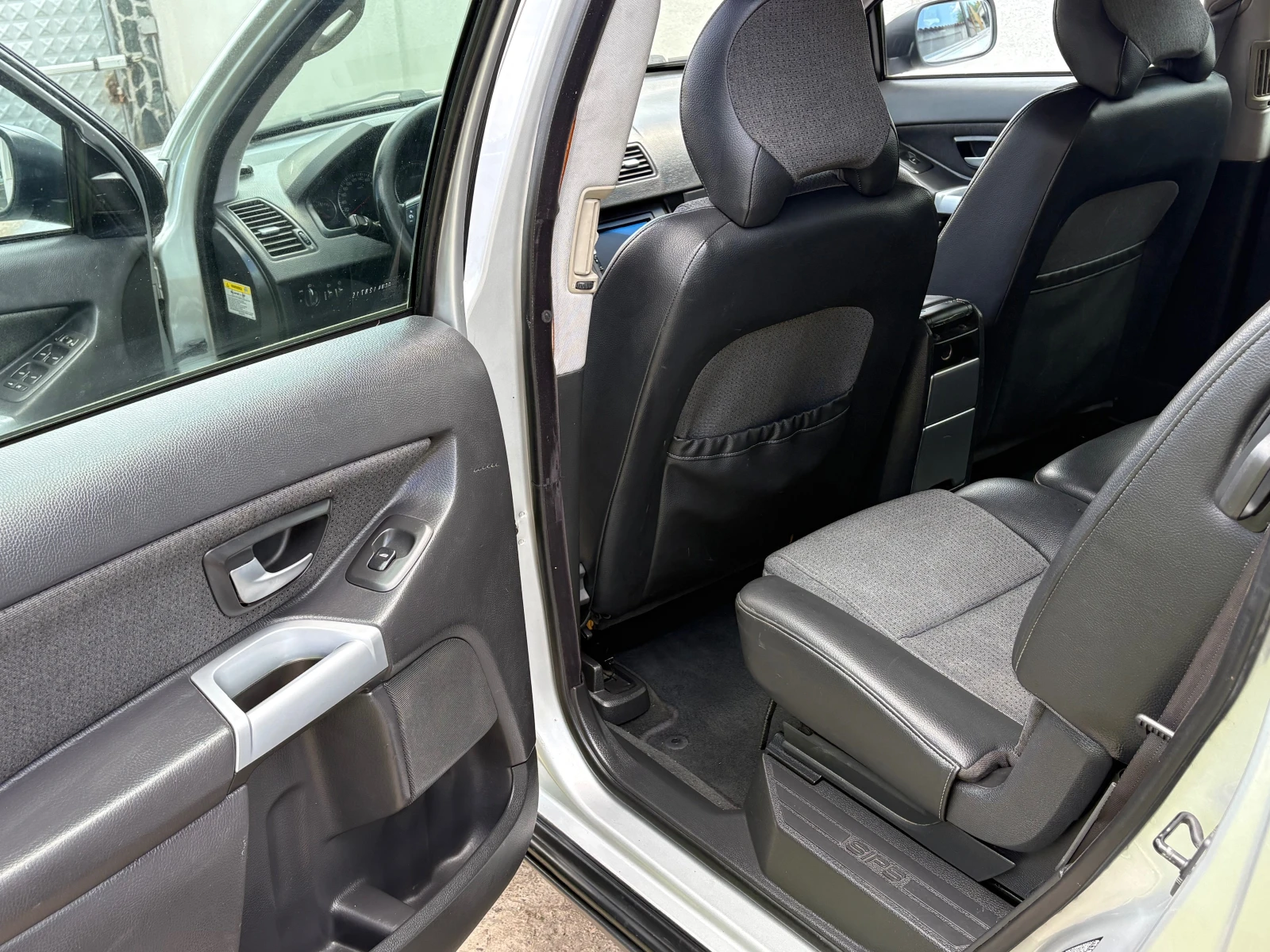 Volvo Xc90 D5, снимка 9 - Автомобили и джипове - 55672897