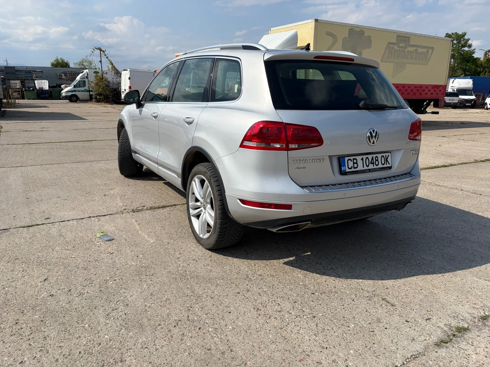 VW Touareg, снимка 3 - Автомобили и джипове - 56086365